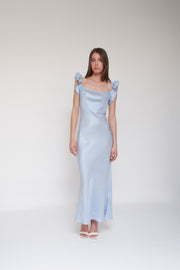 Vanessa Cocchiaro, bleu glacier, invitée de mariage, coupe en biais, froufrous, robe de soirée, événement